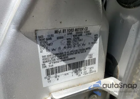 2006 Ford F250 Super Duty z USA, uszkodzony, nr VIN 1FTSW21P96EB98832